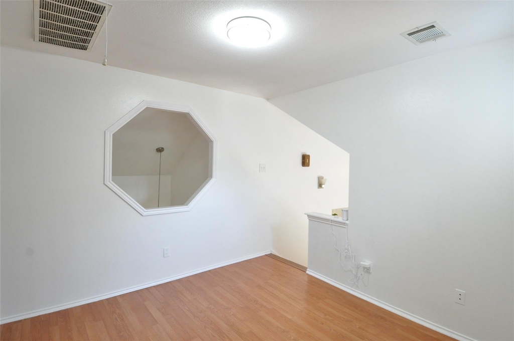 9902 Talleyran Dr - Photo 17