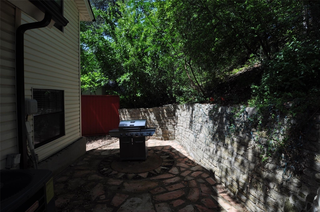 9902 Talleyran Dr - Photo 21