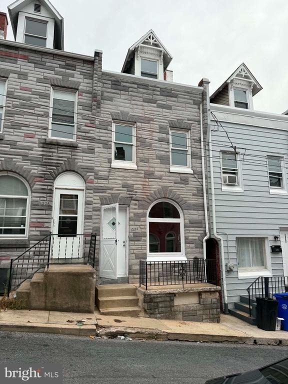 1224 Fidelity Street - Photo 0