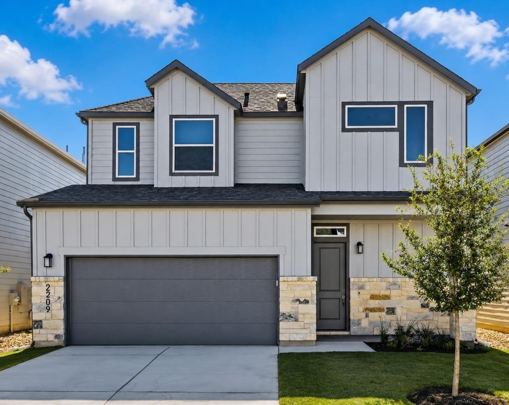 2209 Grenache Dr - Photo 0