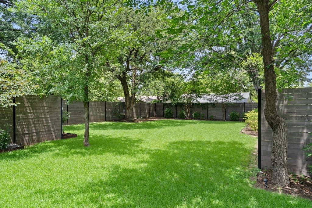 1175 San Bernard St - Photo 28