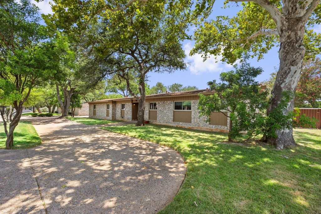 6501 Mesa Dr - Photo 2