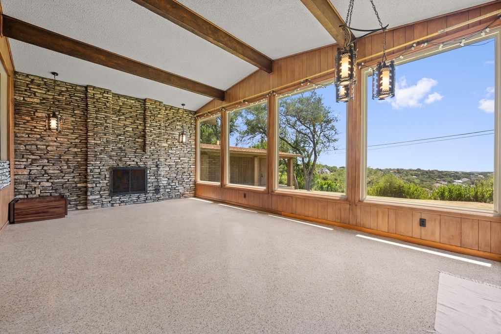 6501 Mesa Dr - Photo 0