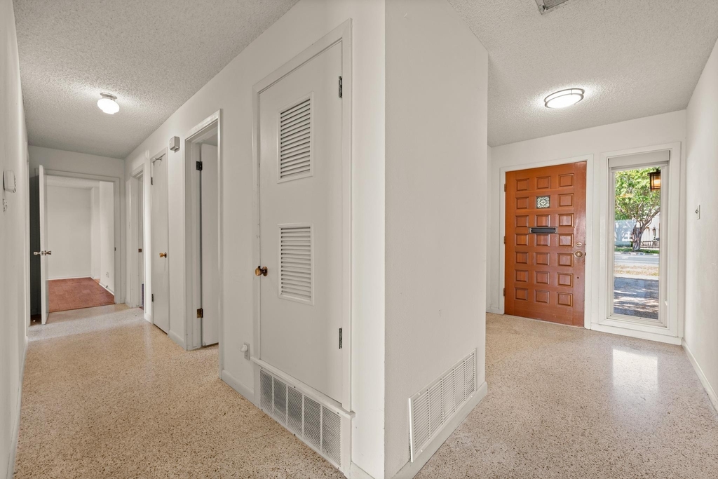 6501 Mesa Dr - Photo 17