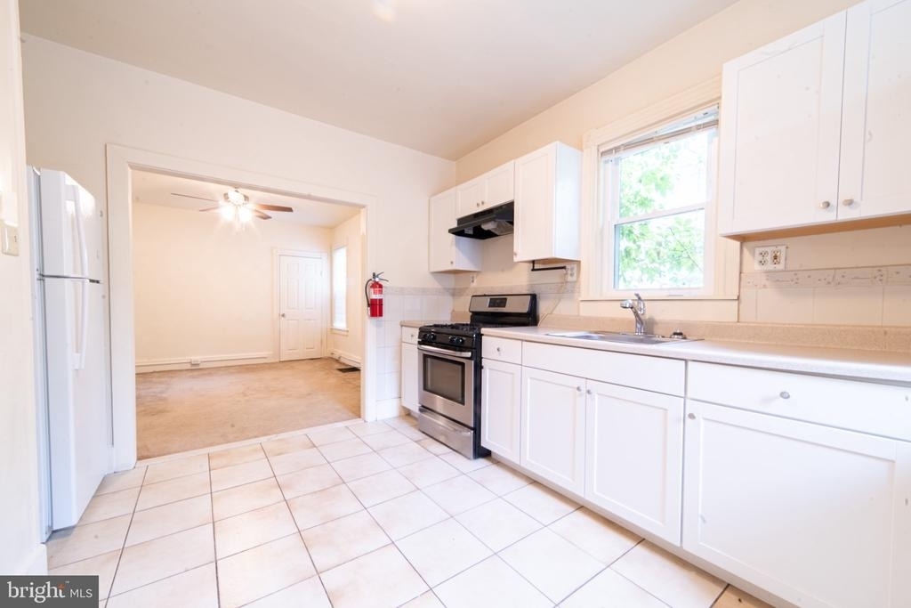 920 Cinnaminson Avenue - Photo 1