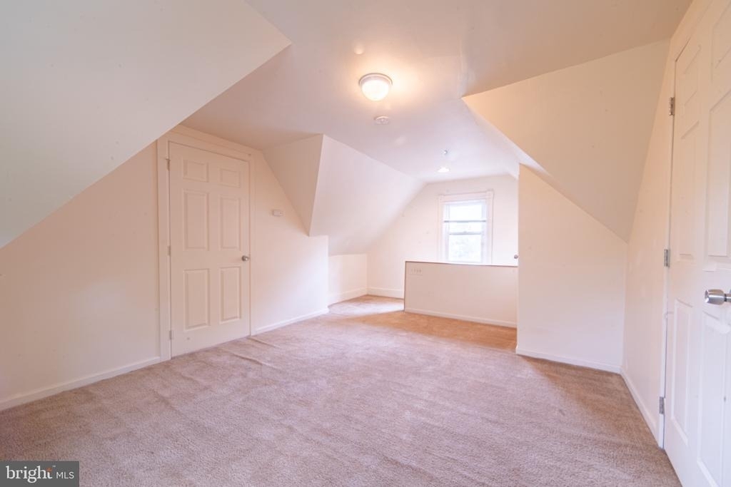 920 Cinnaminson Avenue - Photo 9