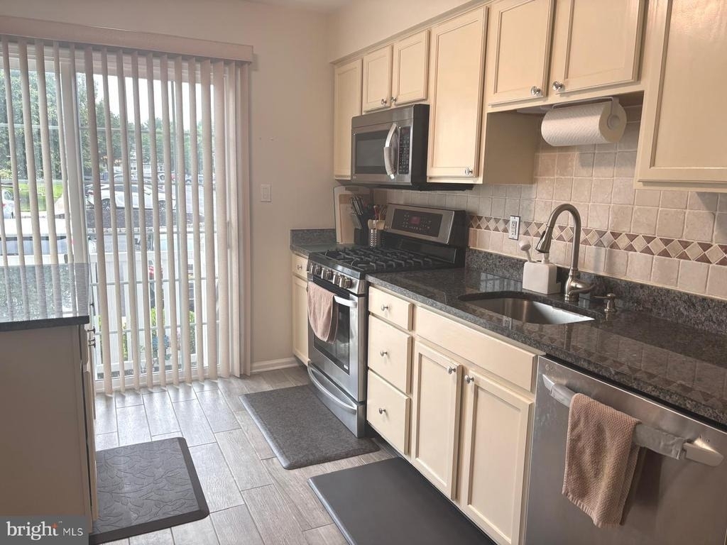 2802 Gramercy Way - Photo 3