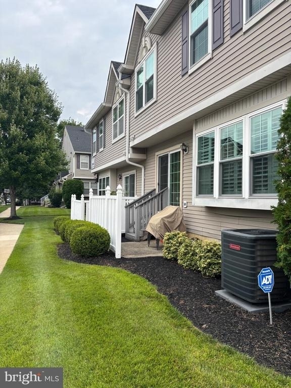 2802 Gramercy Way - Photo 1