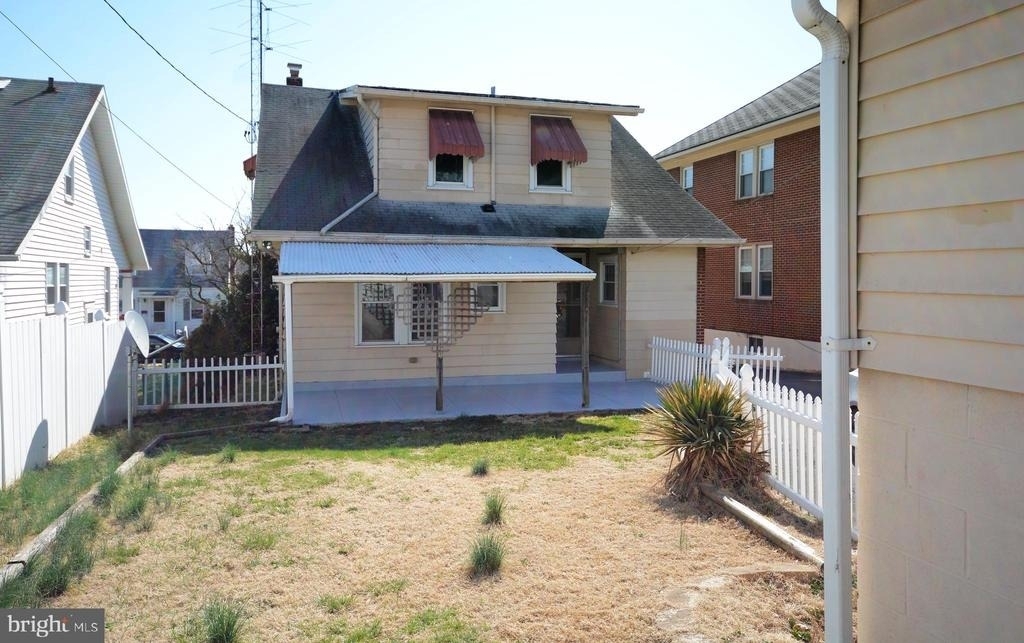 623 Guilford Avenue - Photo 25