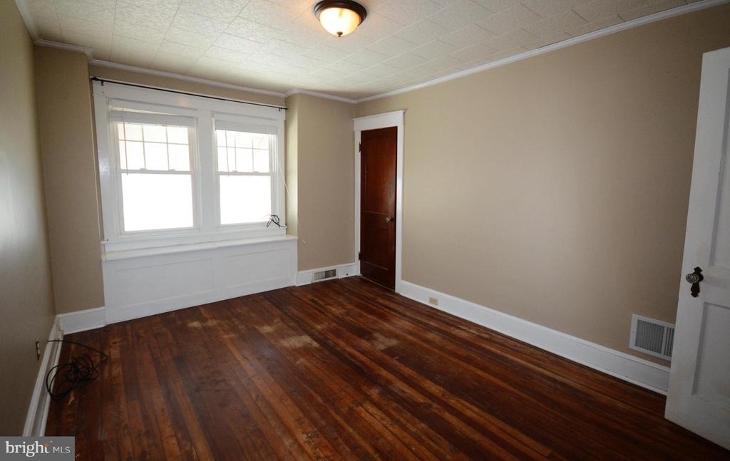623 Guilford Avenue - Photo 15