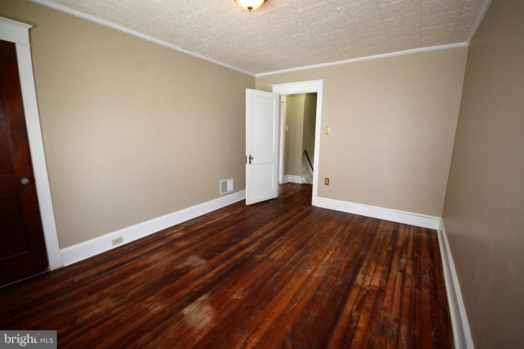 623 Guilford Avenue - Photo 16