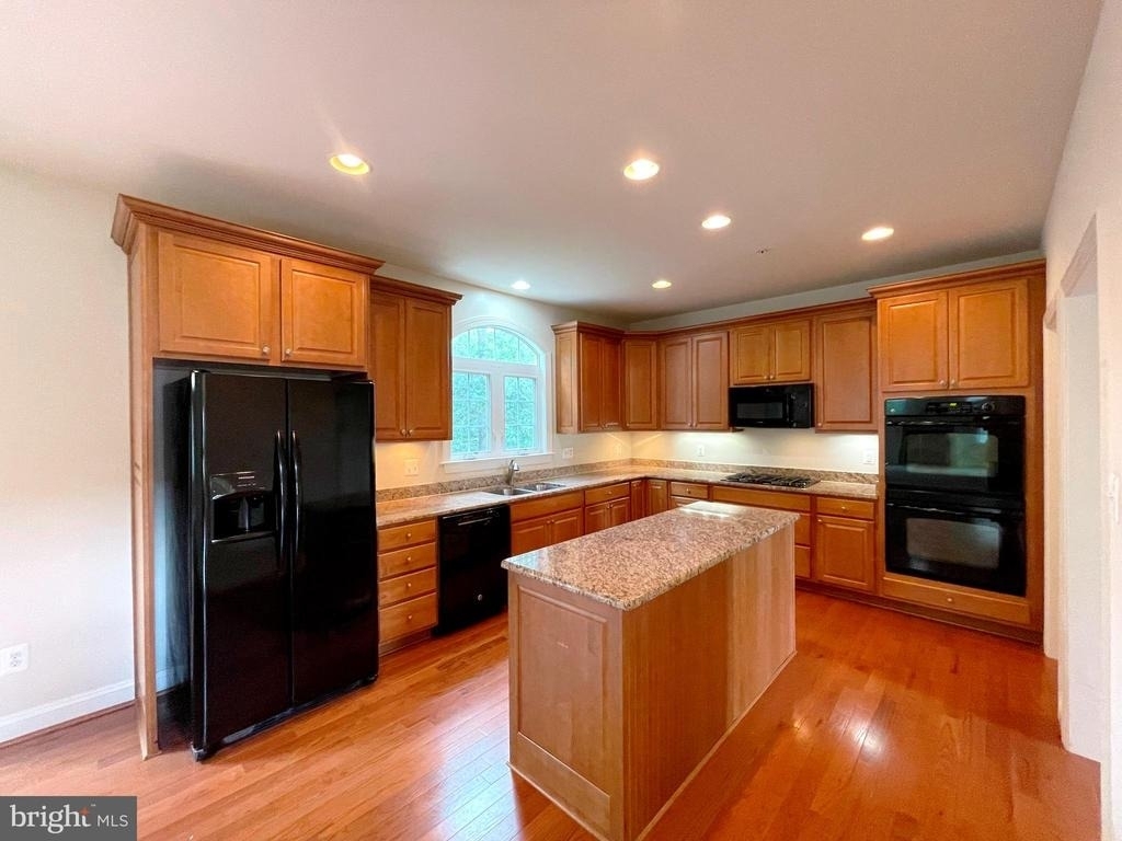 46895 Whittemoore Court - Photo 11