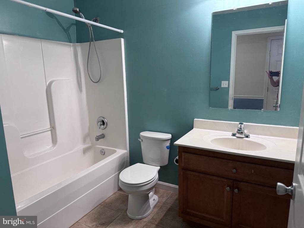 23047 Gunston Drive - Photo 11