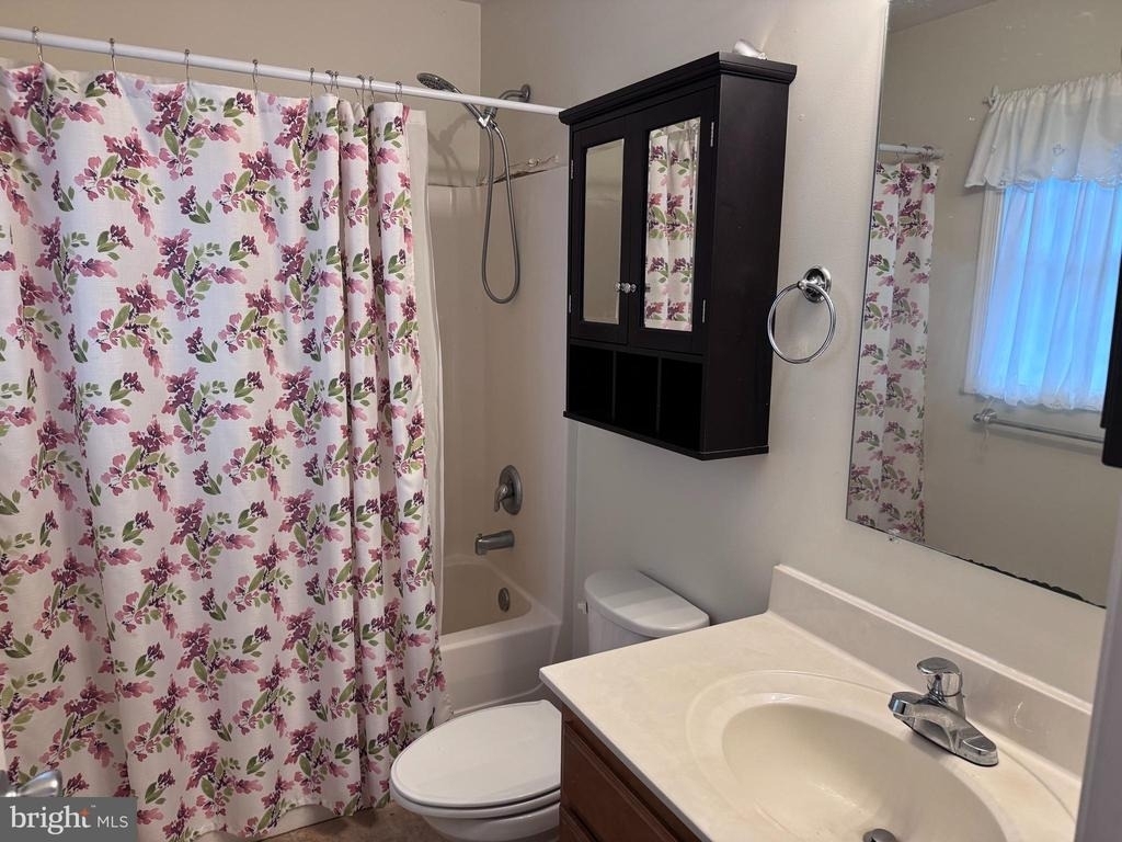 23047 Gunston Drive - Photo 14
