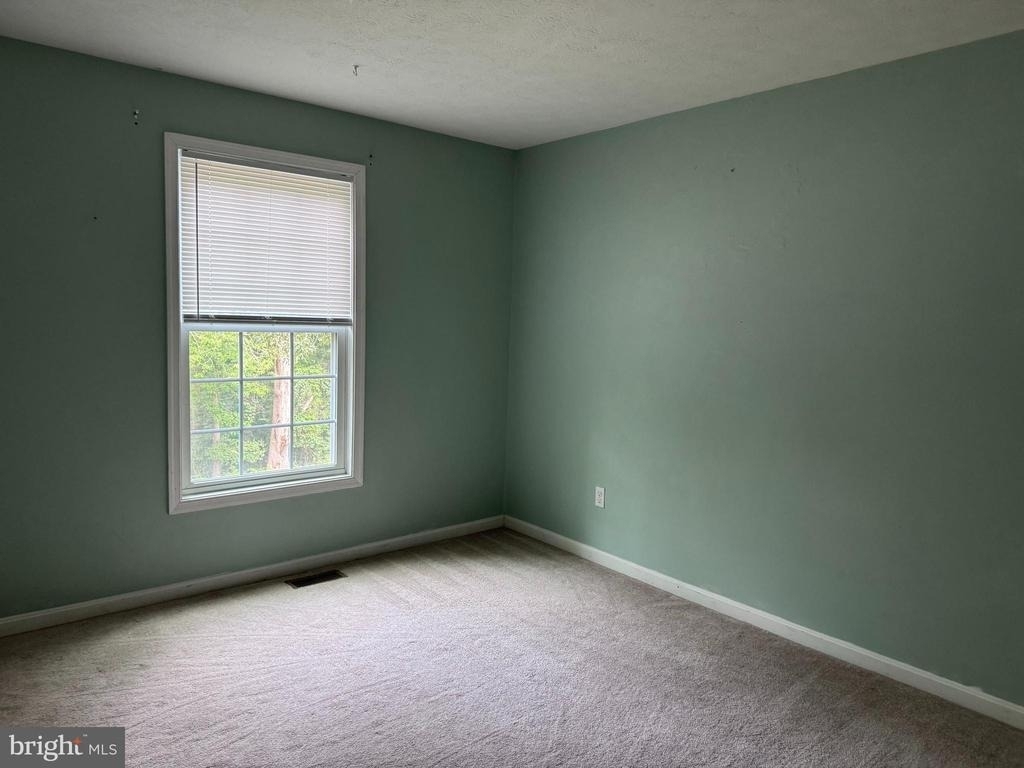 23047 Gunston Drive - Photo 17