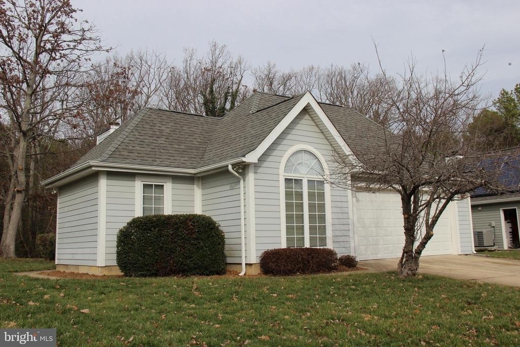 48070 Mayflower Drive - Photo 0