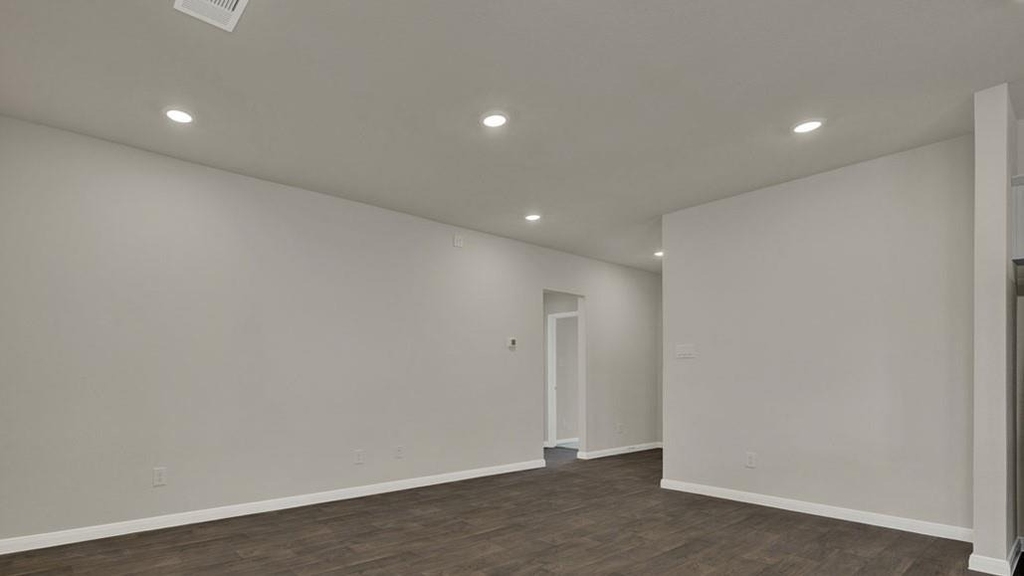 325 Darwin Pl - Photo 2