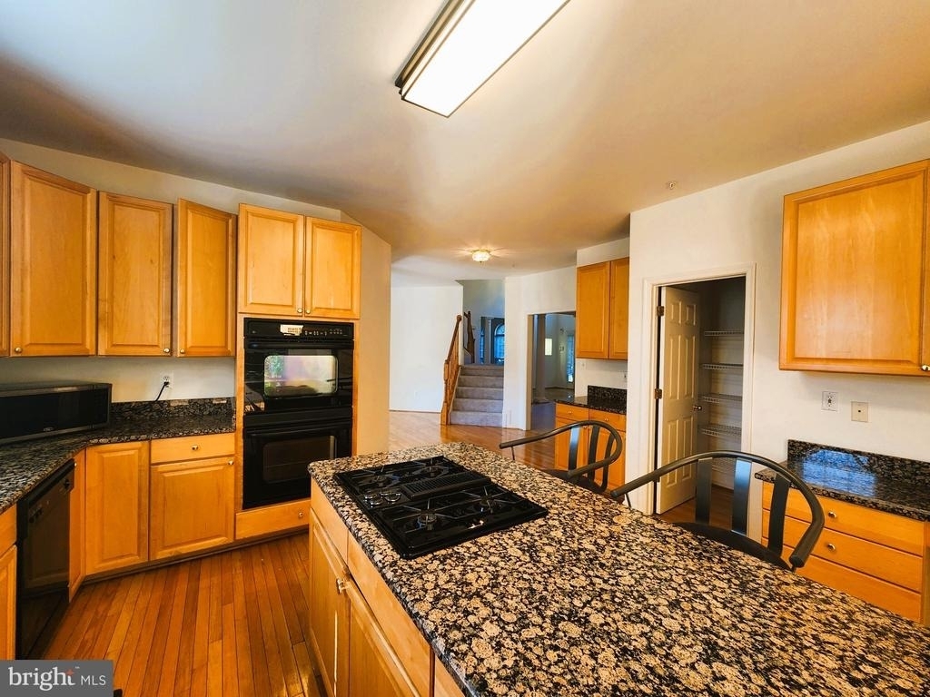 406 Clairborne Street - Photo 6