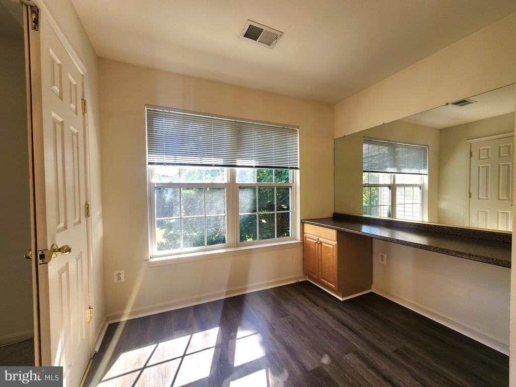 406 Clairborne Street - Photo 24