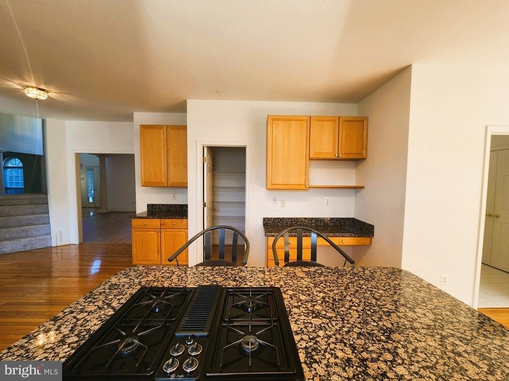 406 Clairborne Street - Photo 7