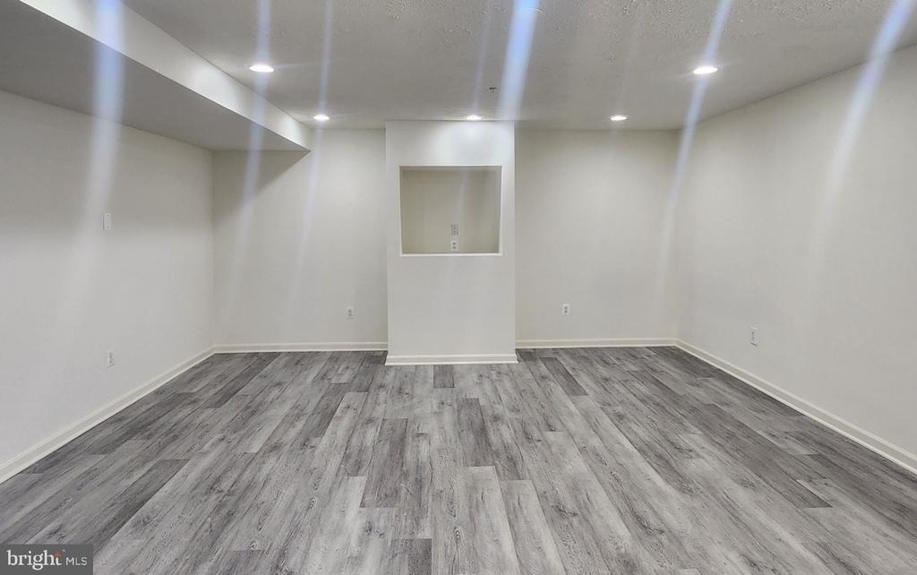 406 Clairborne Street - Photo 16