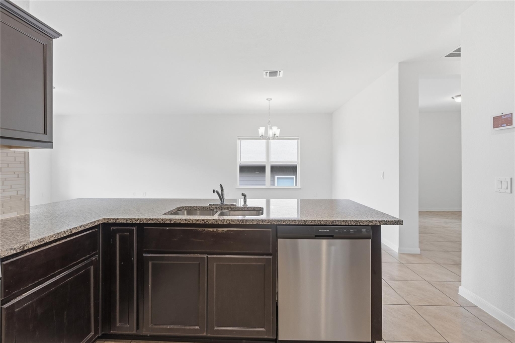 7121 Ranchito Dr - Photo 14