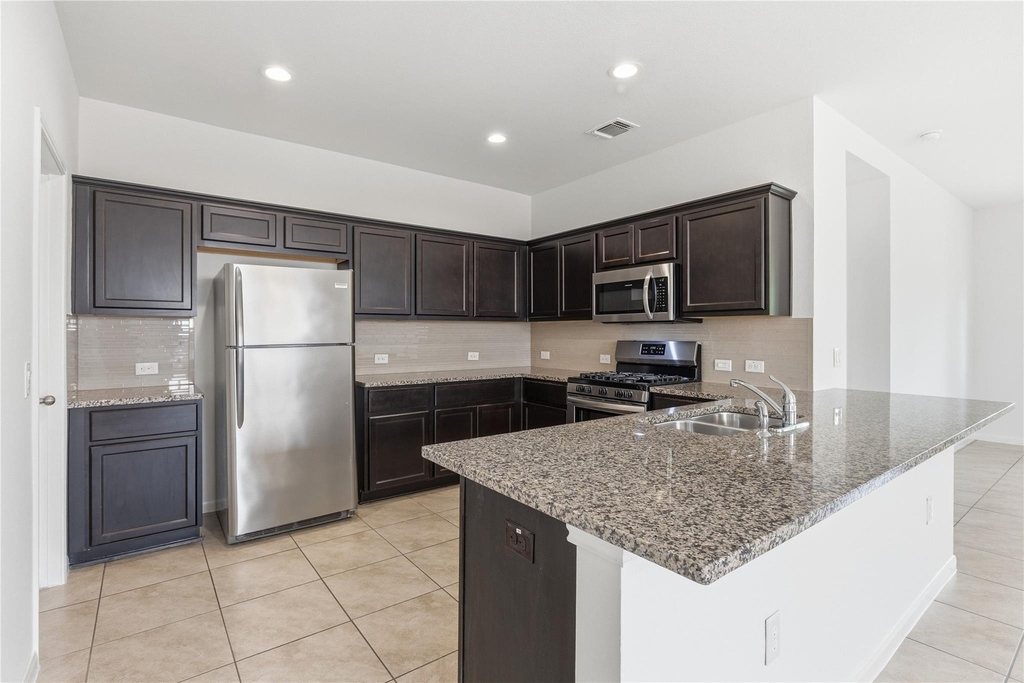 7121 Ranchito Dr - Photo 6