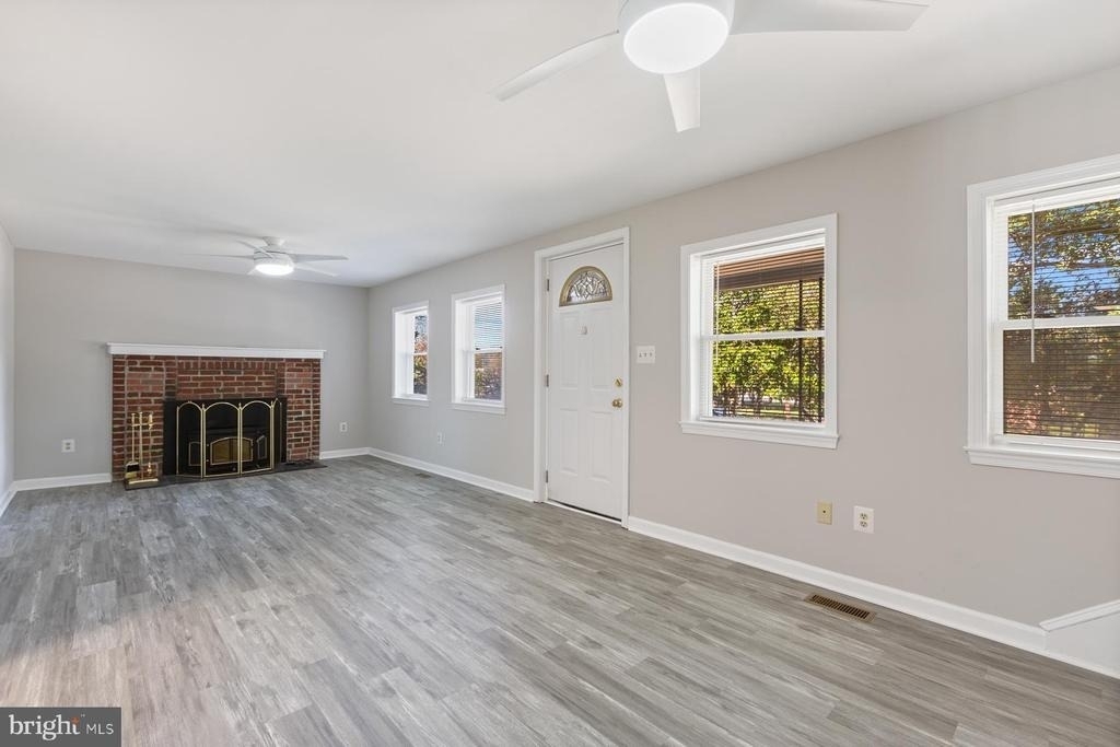 6903 Friendship Road - Photo 4