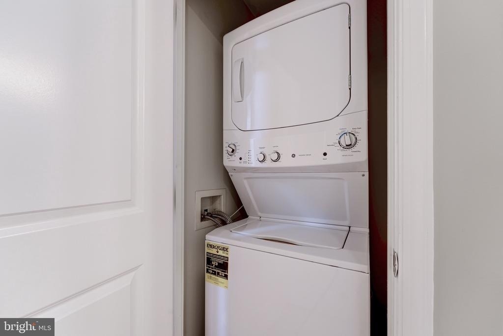 155 Potomac - Photo 15