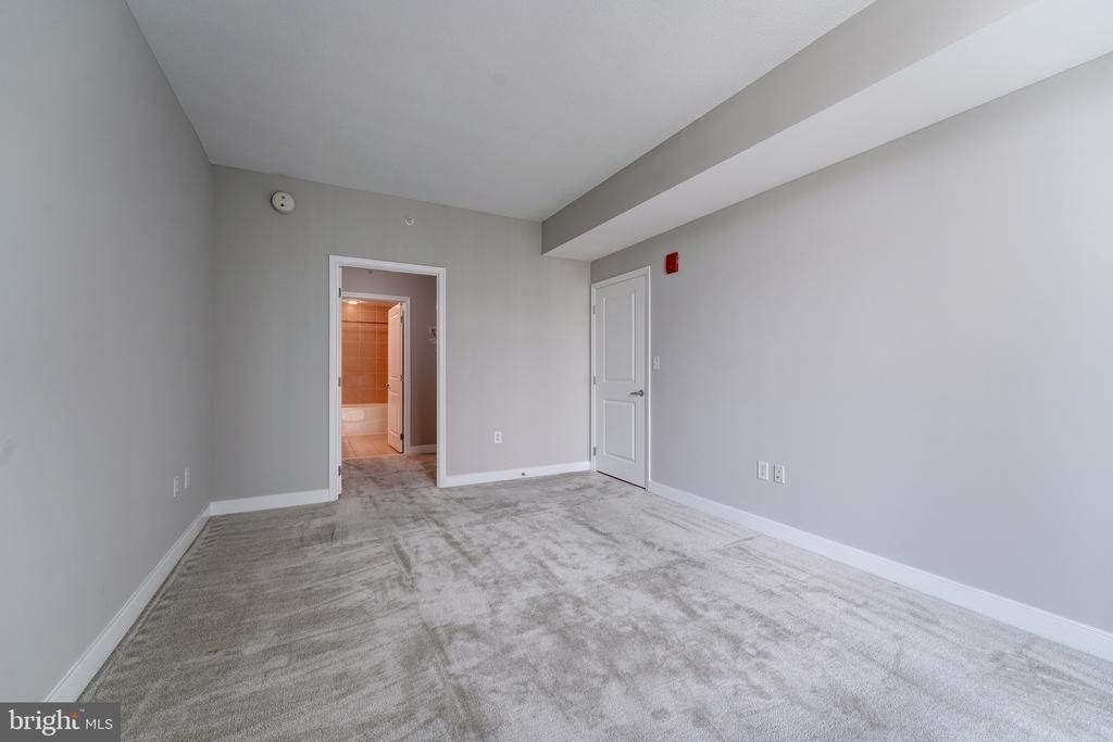 155 Potomac - Photo 11