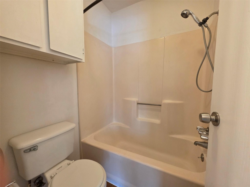 11900 Alpheus Ave - Photo 9