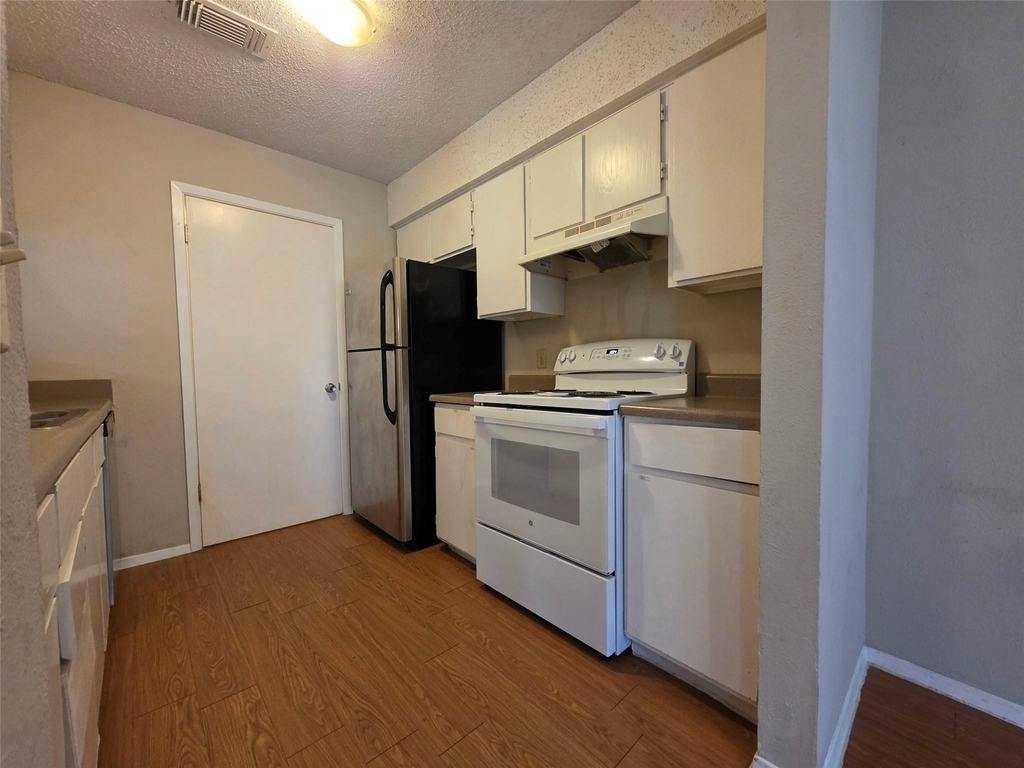 11900 Alpheus Ave - Photo 5