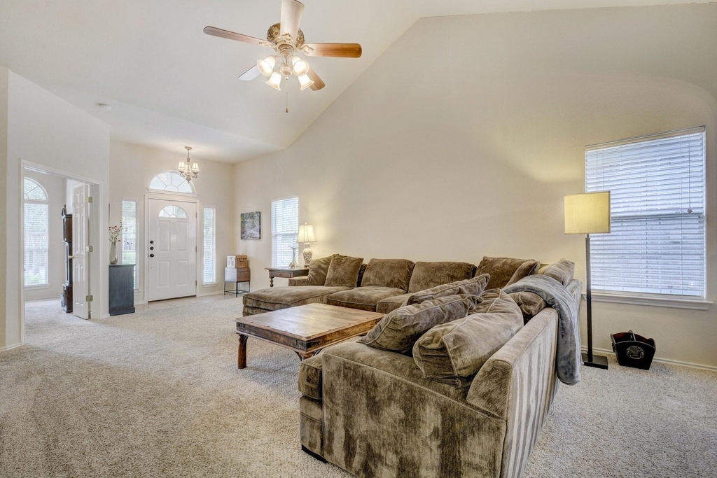 10312 Huxley St - Photo 3