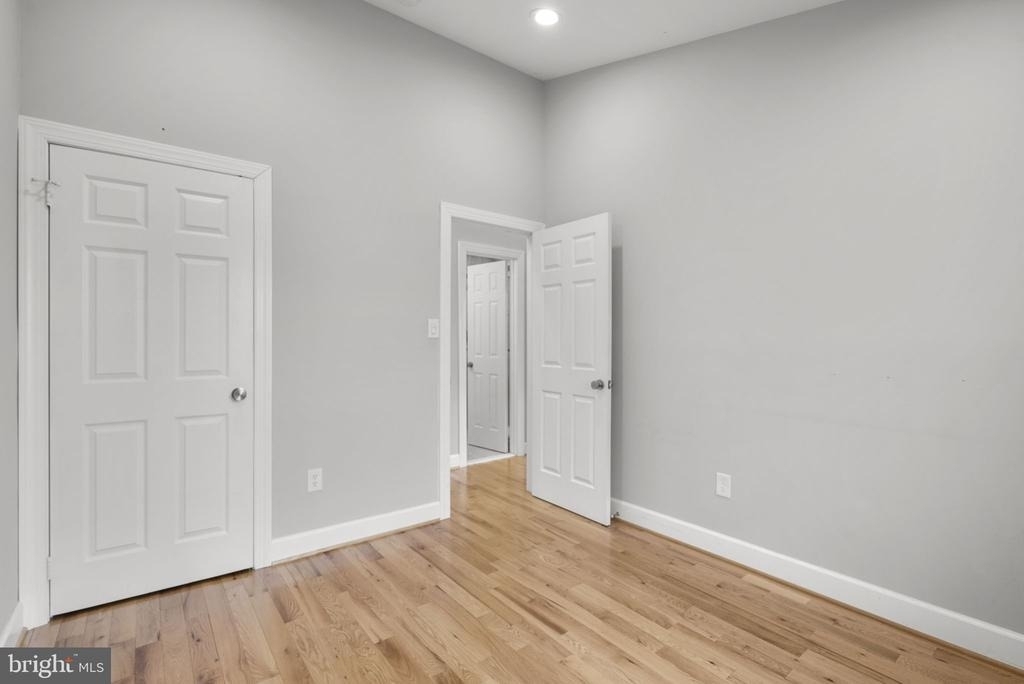 10 Loganwood Court - Photo 24