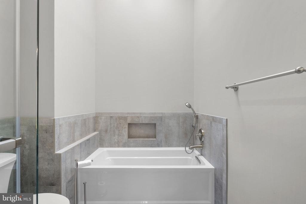 10 Loganwood Court - Photo 20