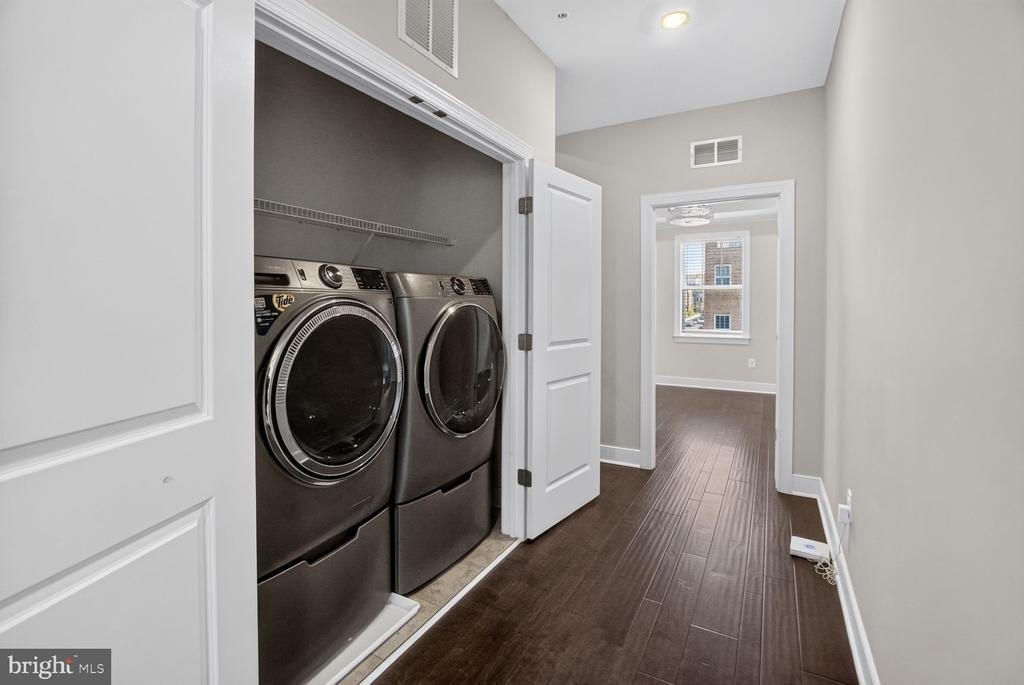 404 Sagan Pl - Photo 4