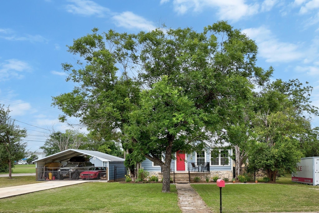 2120 Leander St - Photo 2