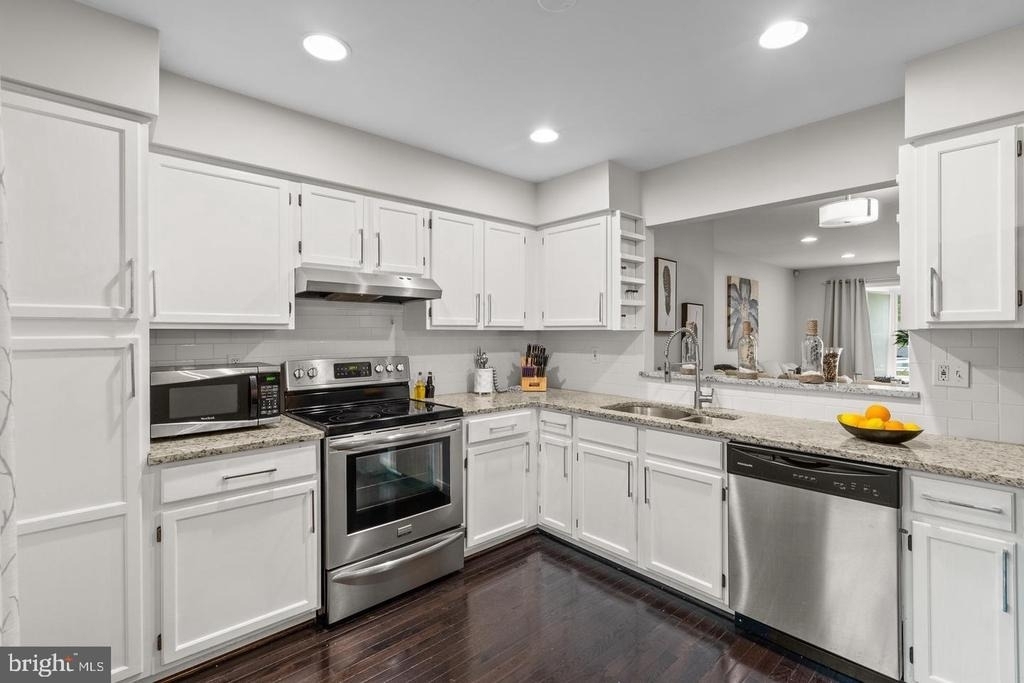 18005 Sunset Lake Court - Photo 12