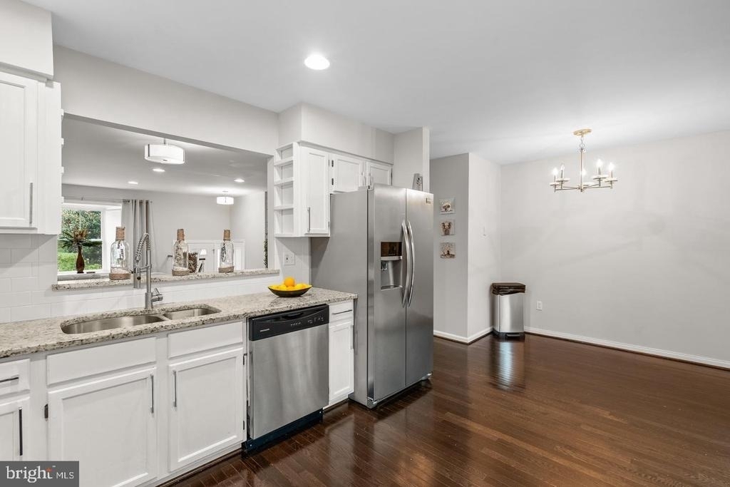 18005 Sunset Lake Court - Photo 13