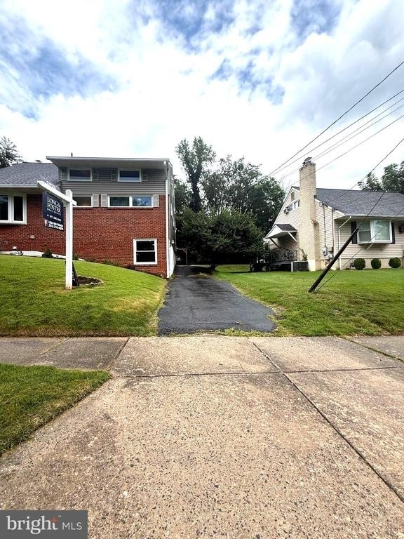816 Crothers Lane - Photo 1