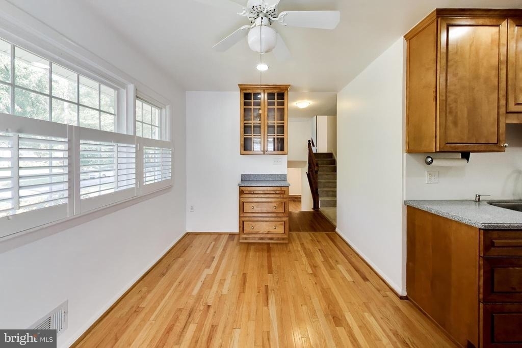 11907 Hunters Lane - Photo 5