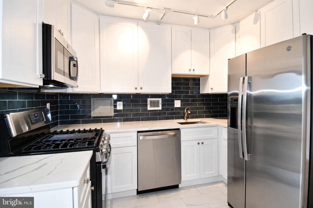 5500 Friendship Boulevard - Photo 12