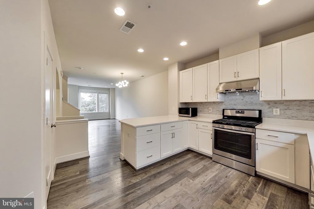 16616 Crabbs Branch Way - Photo 2
