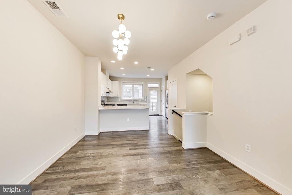 16616 Crabbs Branch Way - Photo 4