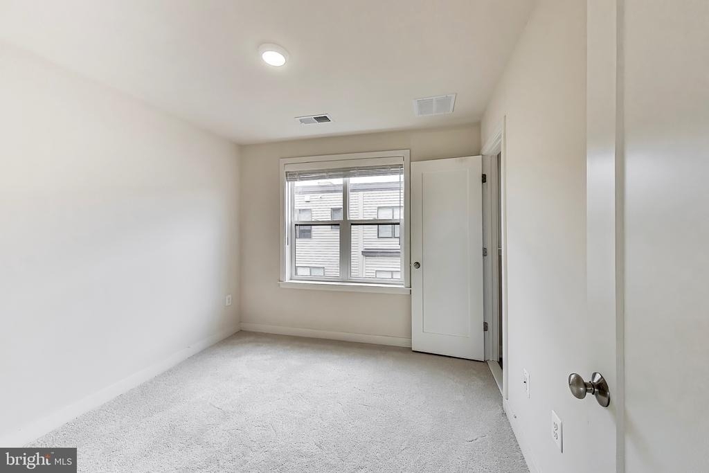16616 Crabbs Branch Way - Photo 27