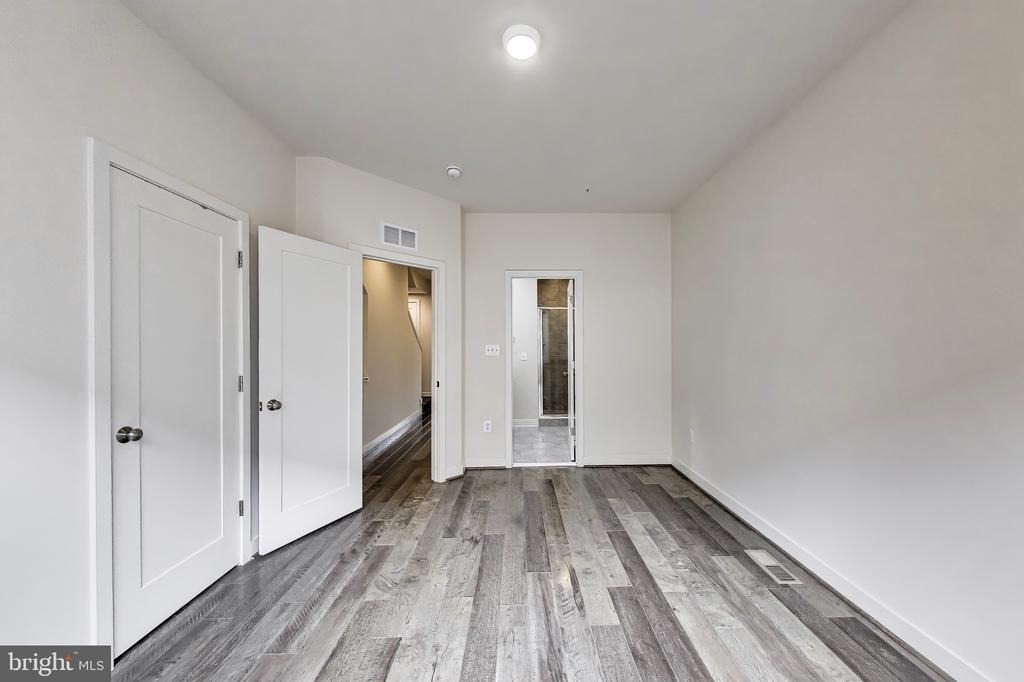 16616 Crabbs Branch Way - Photo 15