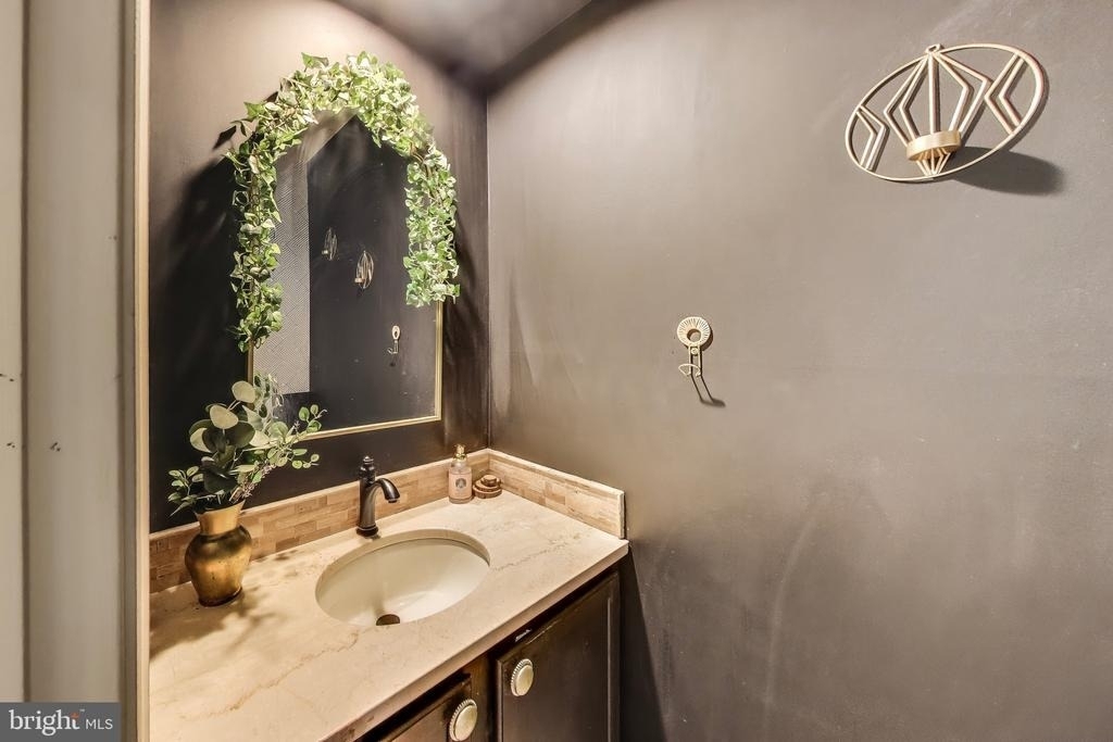 13630 Cedar Creek Lane - Photo 10