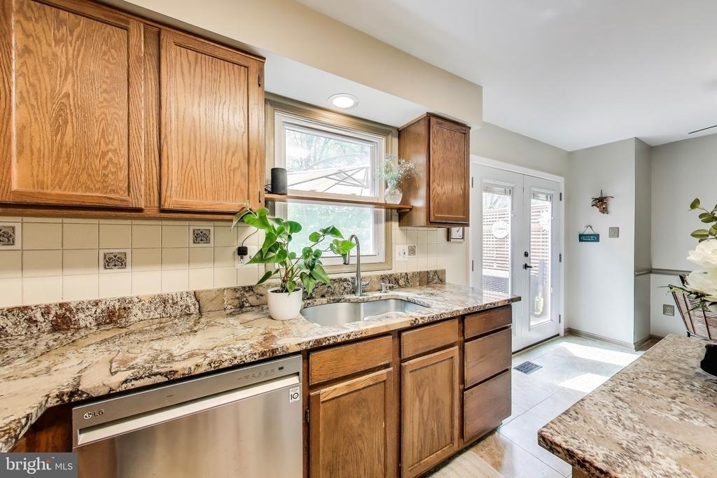 13630 Cedar Creek Lane - Photo 8