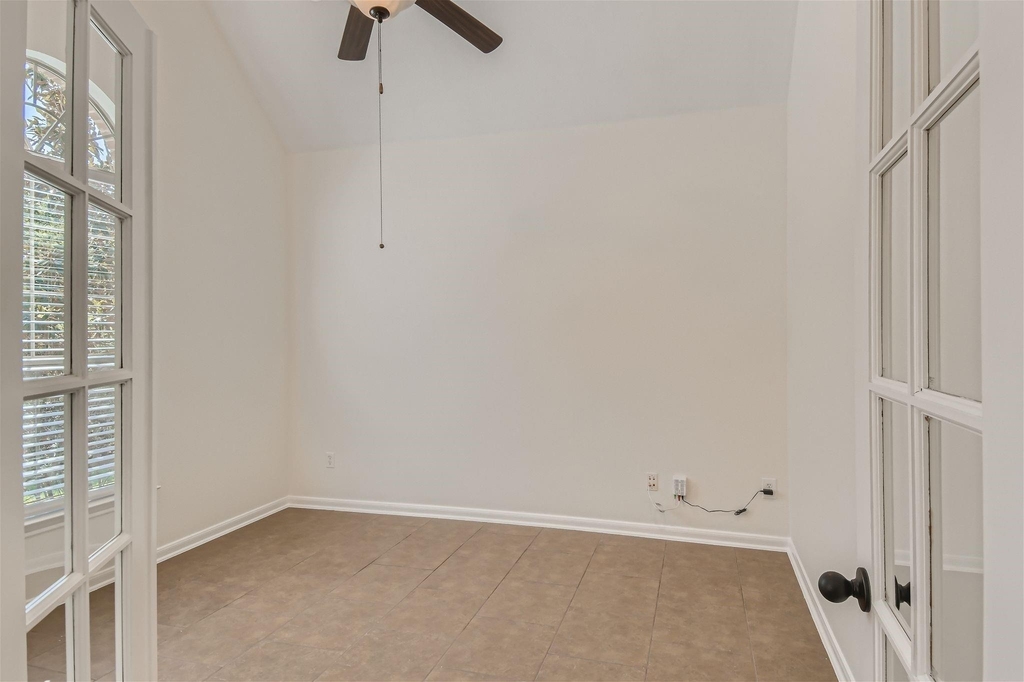 12609 Calistoga Way - Photo 3