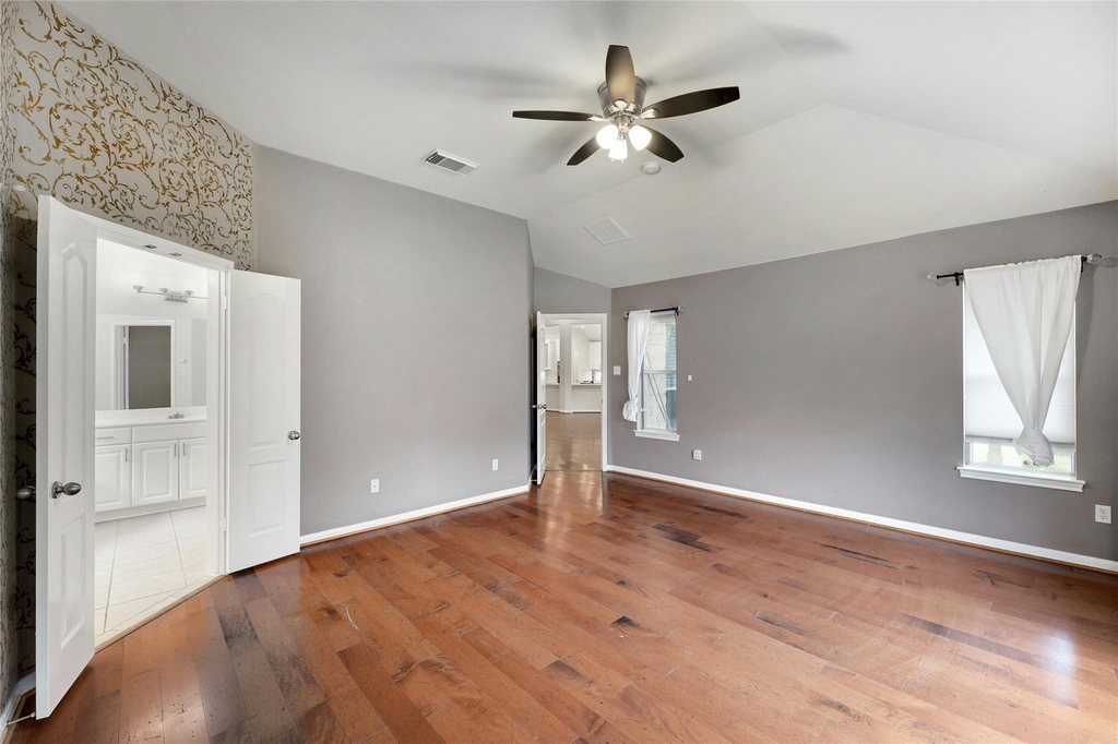 3806 Azur Ln - Photo 18